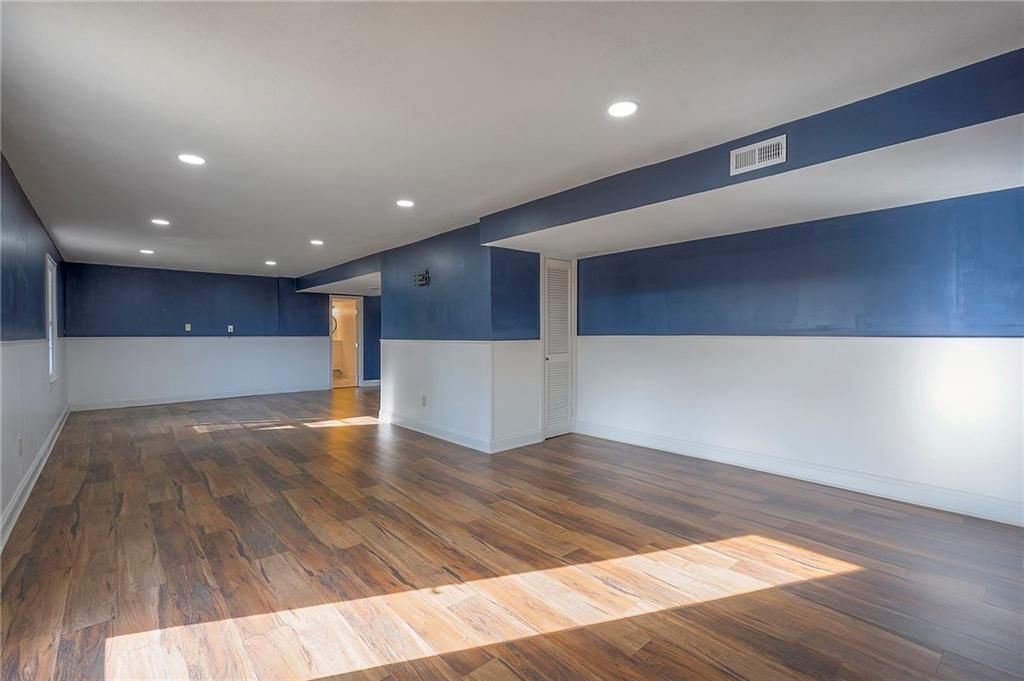 4721 Halsey Street — photo 31