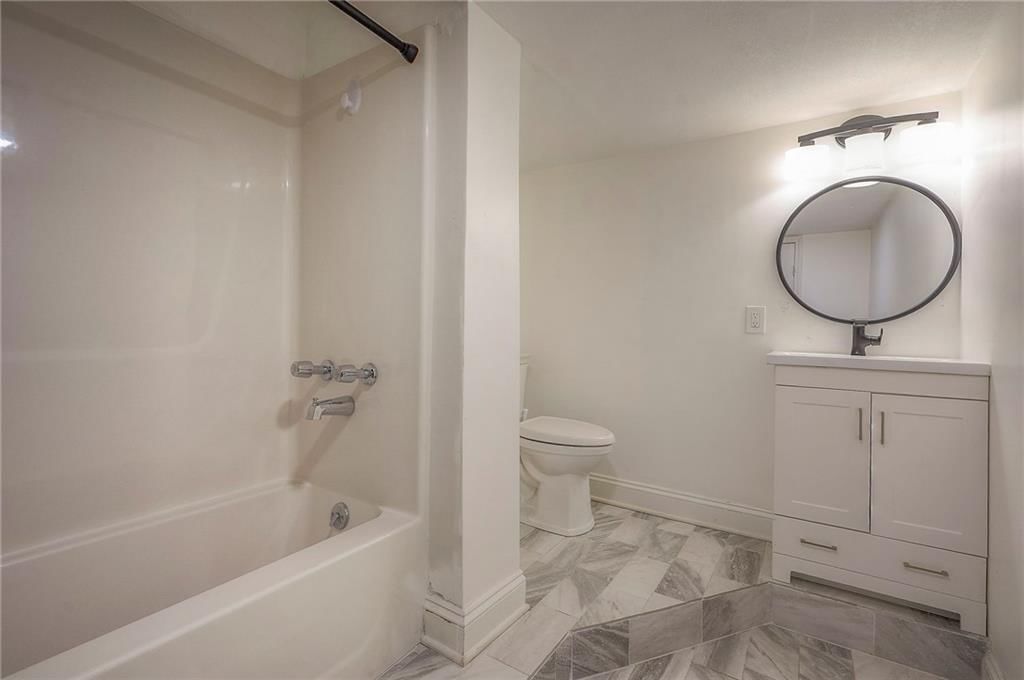 4721 Halsey Street — photo 33