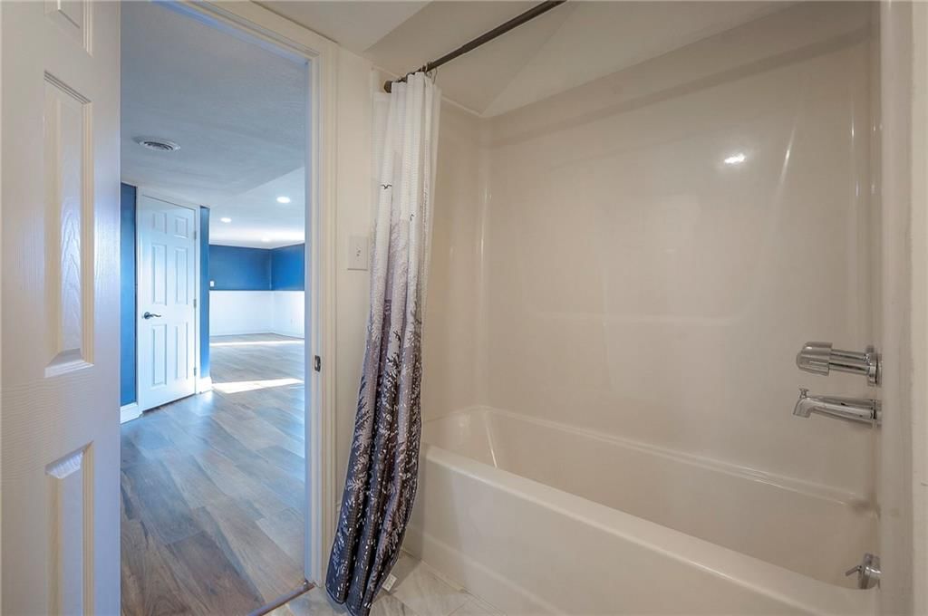 4721 Halsey Street — photo 34