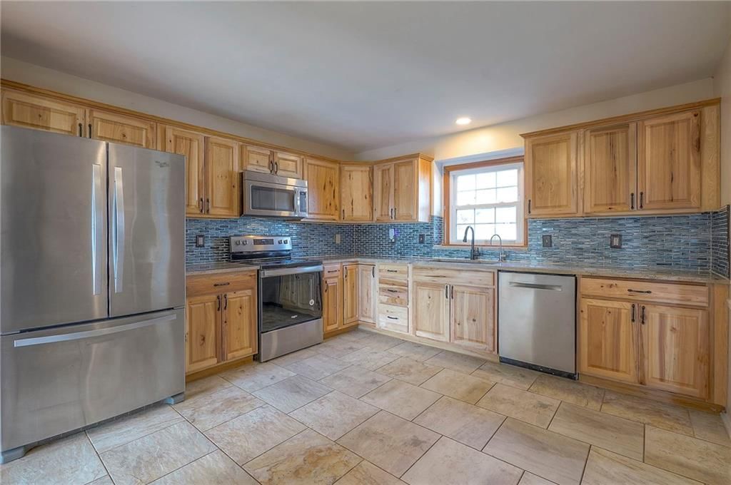 4721 Halsey Street — photo 8