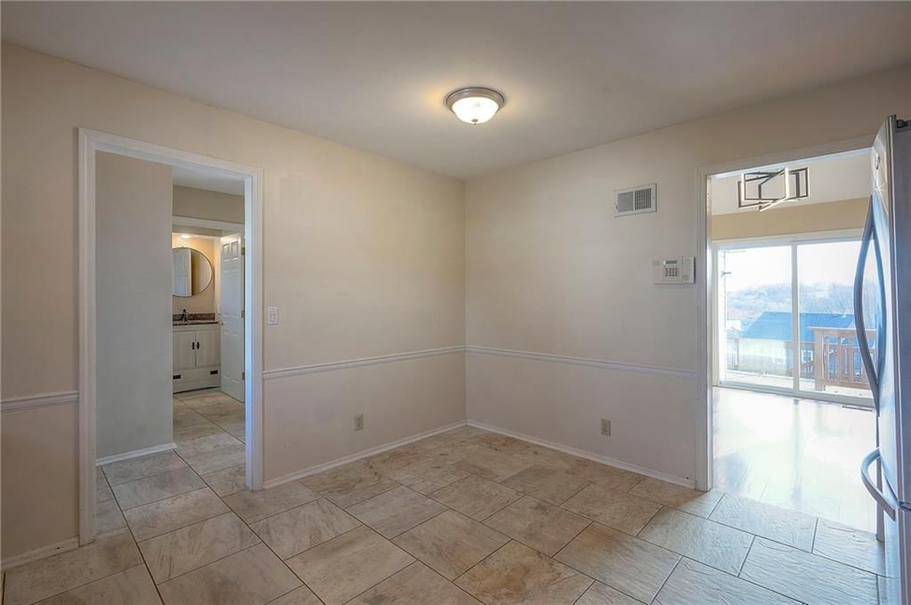 4721 Halsey Street — photo 10