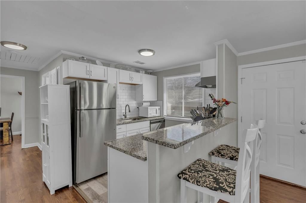 807 NE 61st Street — photo 11