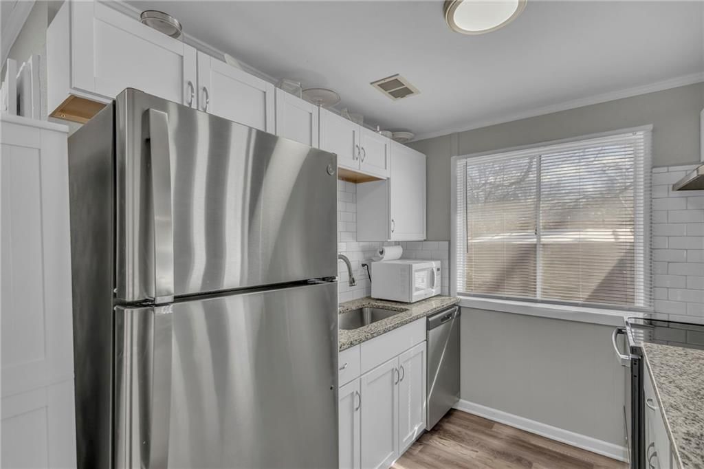 807 NE 61st Street — photo 13