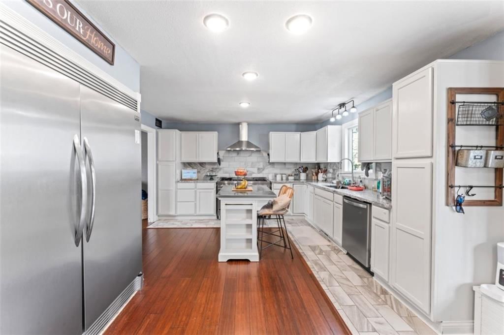 120 NW LAKEWOOD Boulevard — photo 13