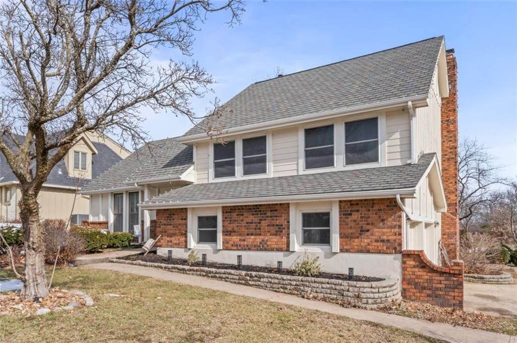 120 NW LAKEWOOD Boulevard — photo 3