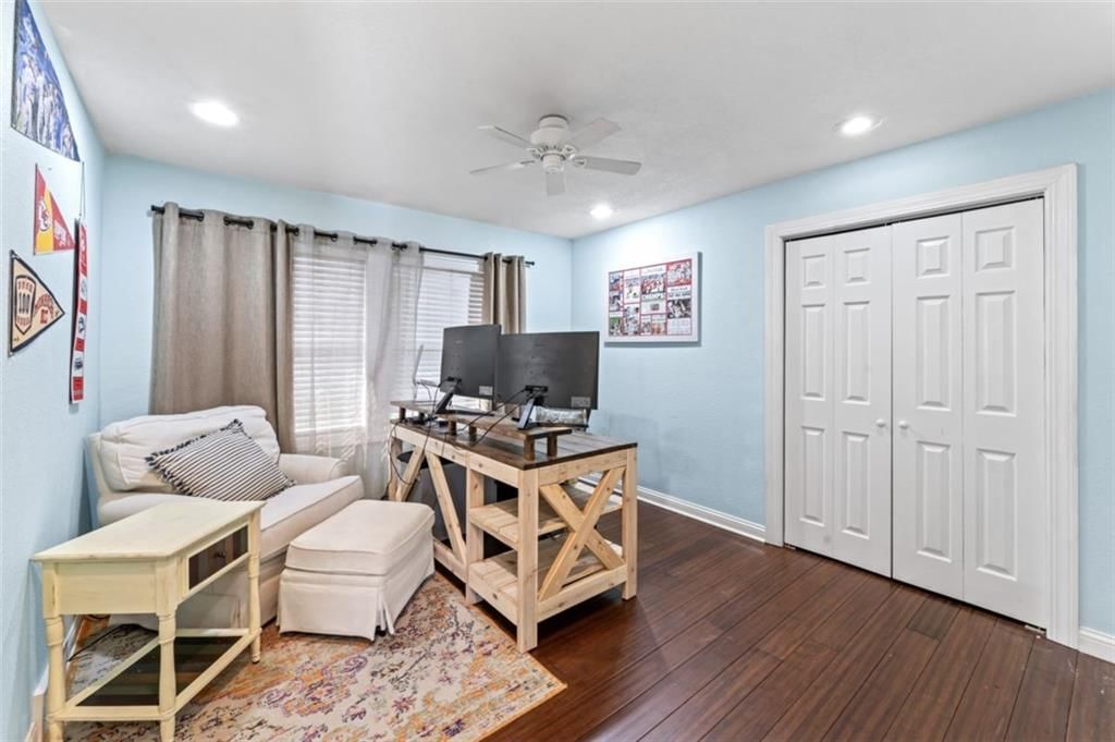 120 NW LAKEWOOD Boulevard — photo 33