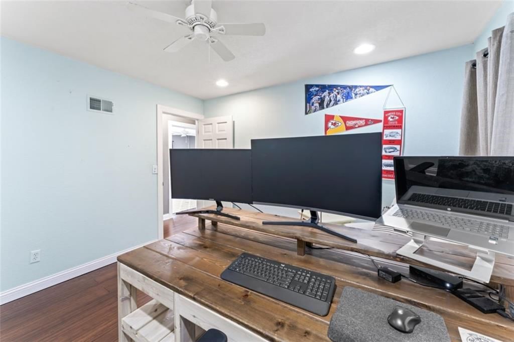120 NW LAKEWOOD Boulevard — photo 35