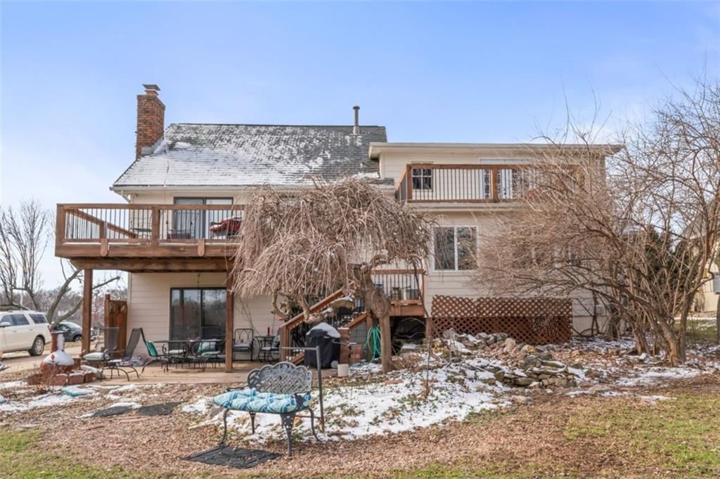 120 NW LAKEWOOD Boulevard — photo 46