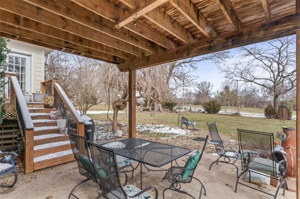 120 NW LAKEWOOD Boulevard — photo 48