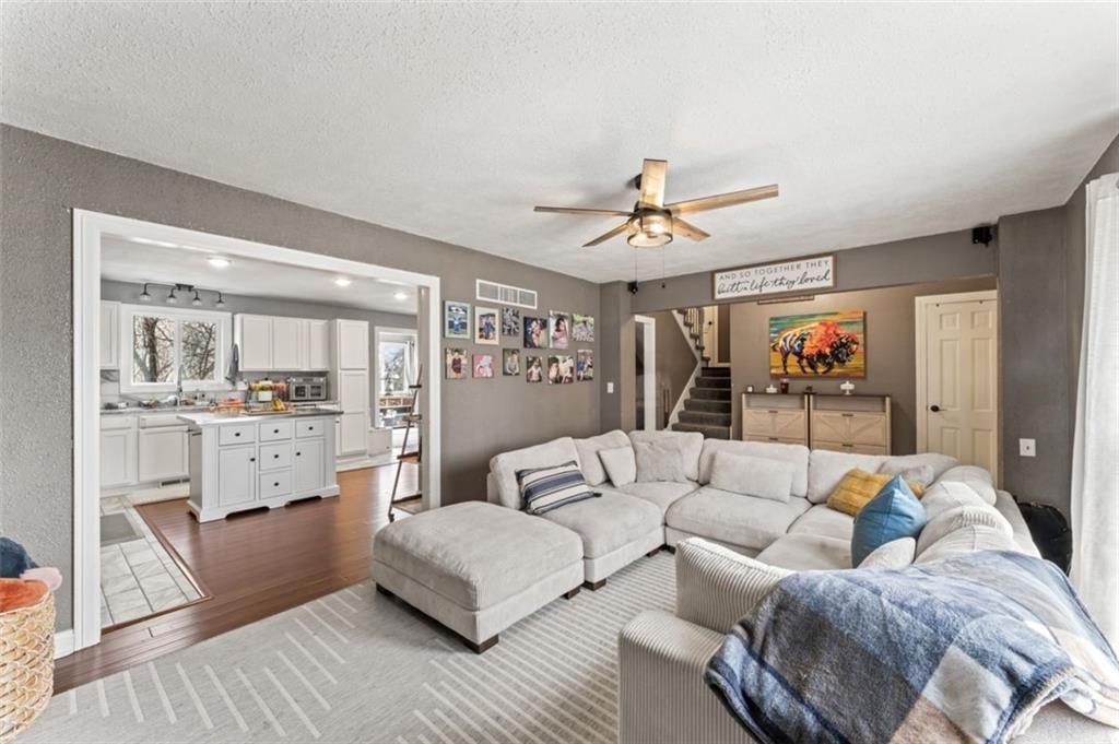 120 NW LAKEWOOD Boulevard — photo 8