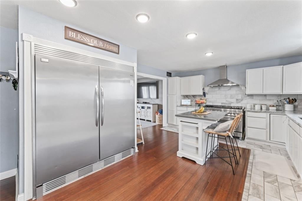 120 NW LAKEWOOD Boulevard — photo 10