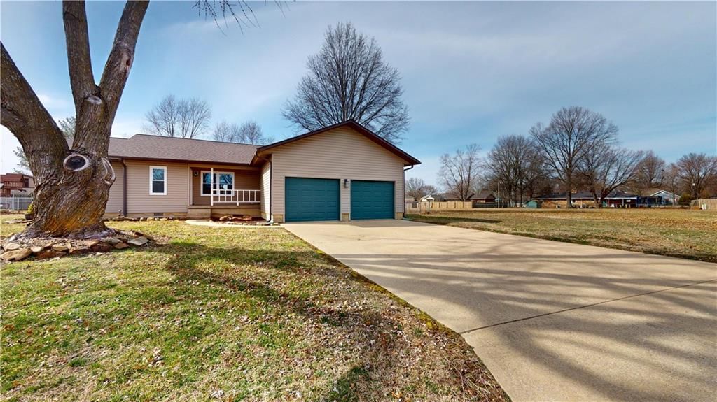 1905 Lakeview Drive — photo 10
