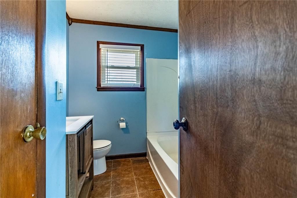 600 W Florence Street — photo 14