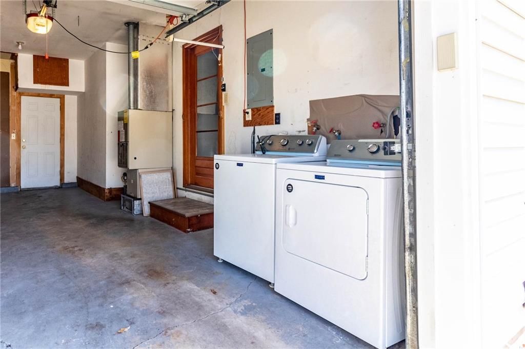 600 W Florence Street — photo 17
