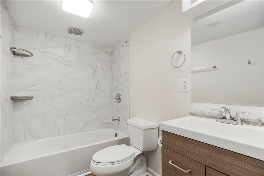 3131 Waverly Avenue — photo 17