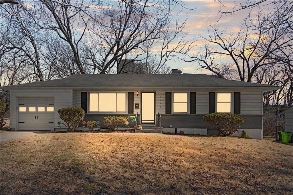 2615 Seminole Drive — photo 2