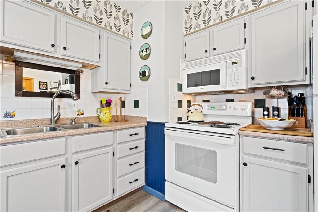 2615 Seminole Drive — photo 16