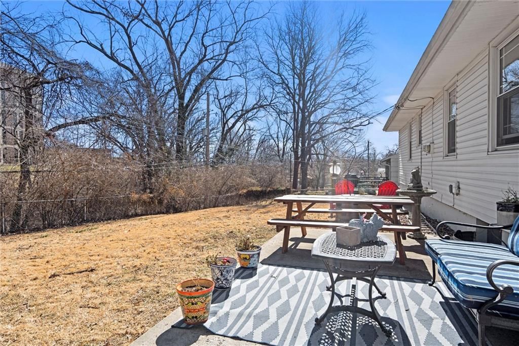 2615 Seminole Drive — photo 34