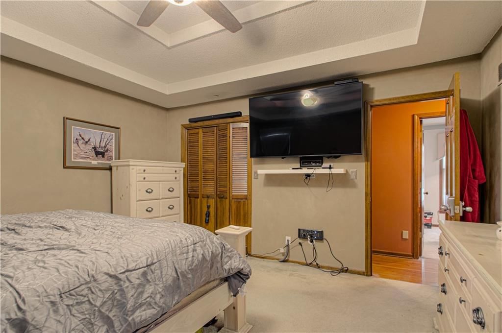 3049 S 47th Terrace — photo 12
