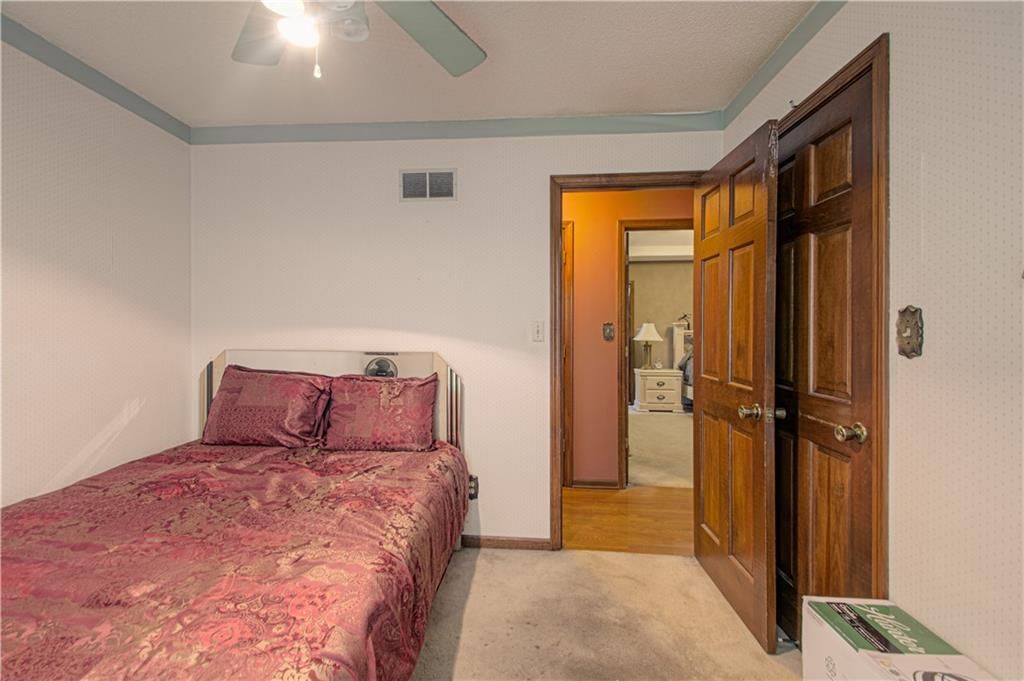 3049 S 47th Terrace — photo 17