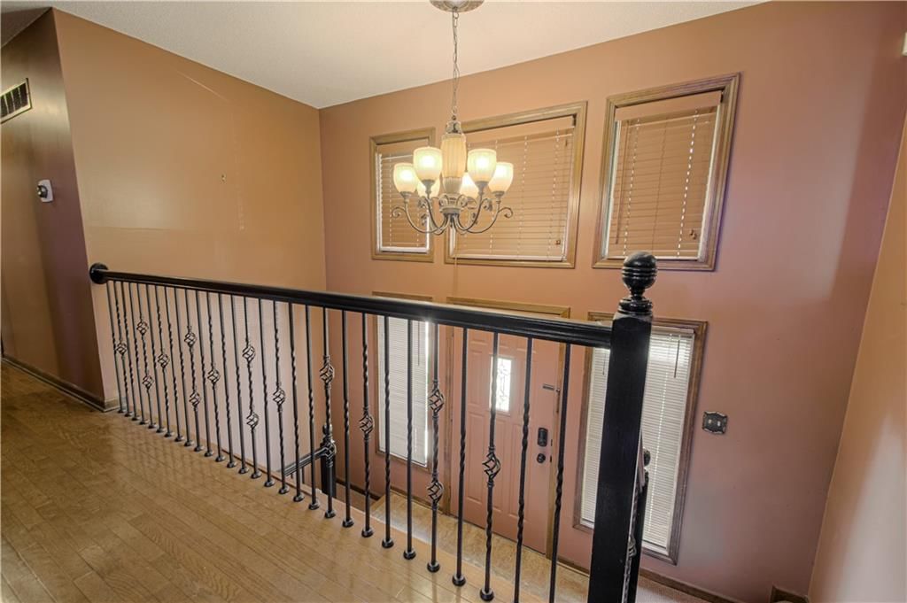 3049 S 47th Terrace — photo 5