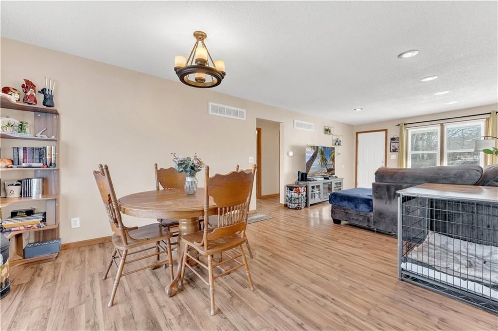 617 Grover Street — photo 17