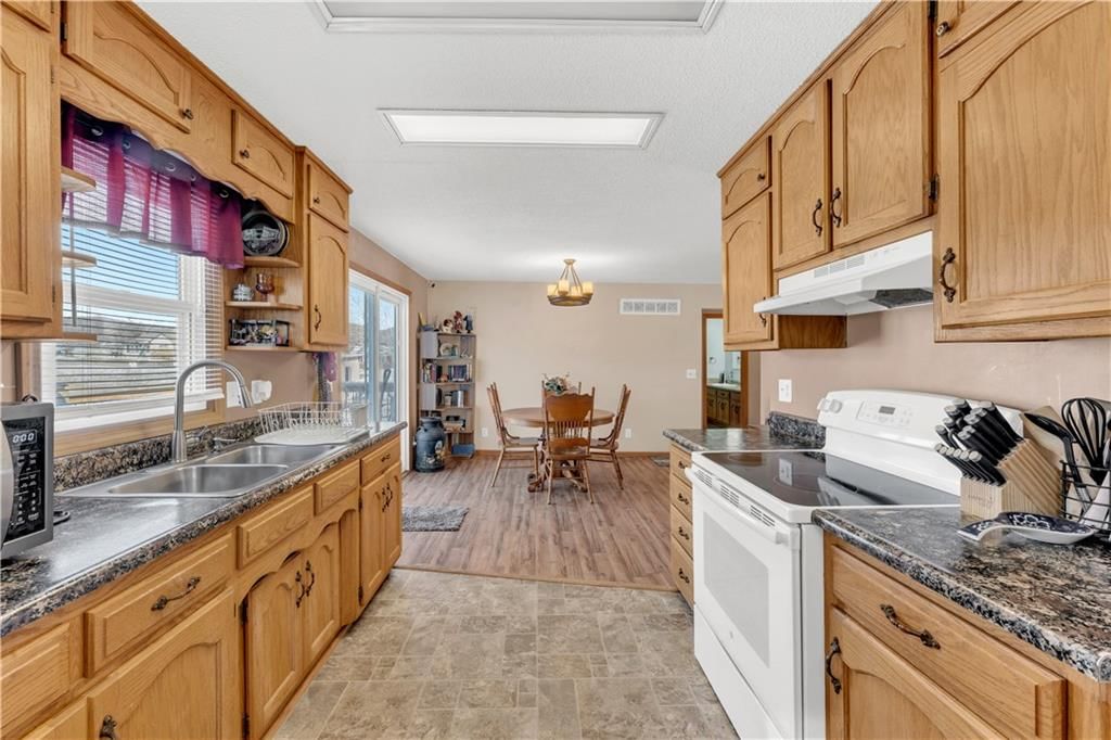617 Grover Street — photo 18
