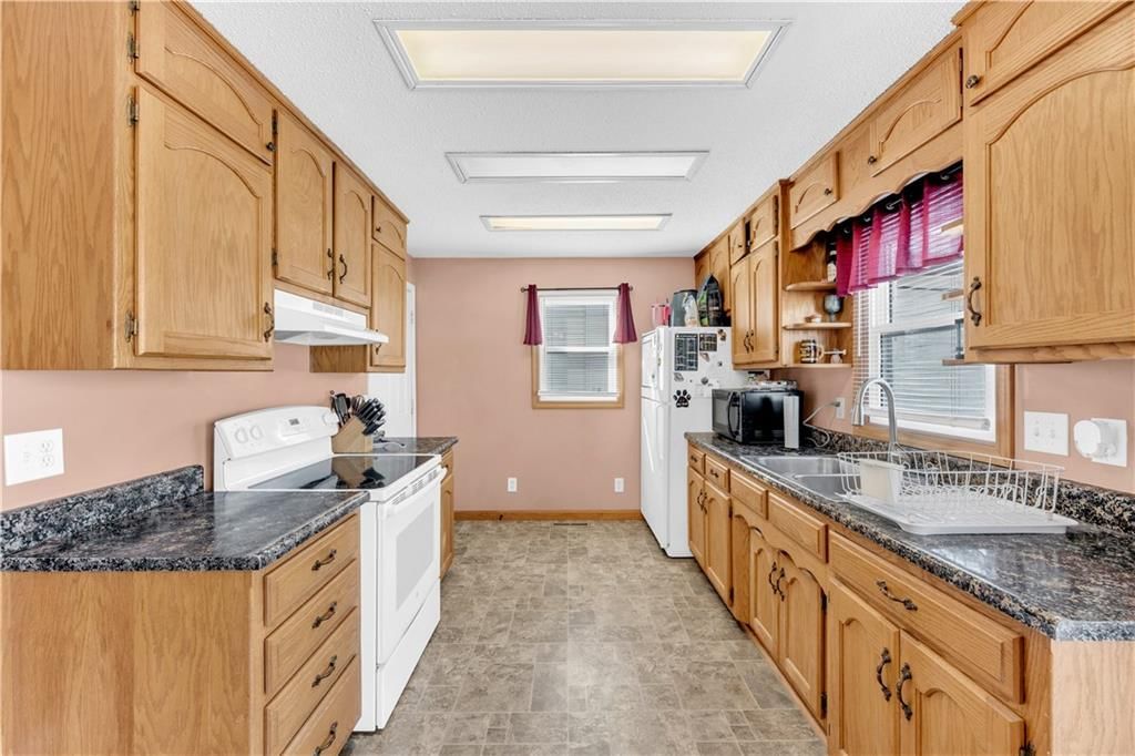 617 Grover Street — photo 20