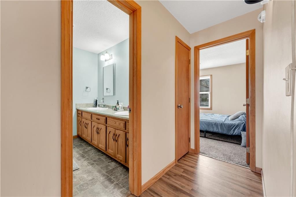 617 Grover Street — photo 28