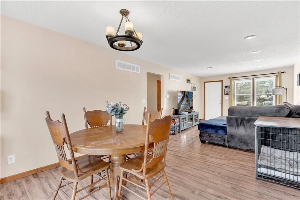 617 Grover Street — photo 31