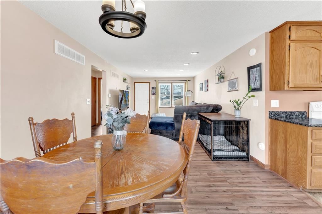 617 Grover Street — photo 32