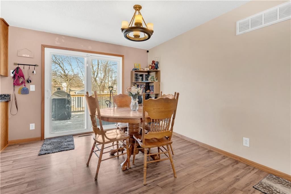 617 Grover Street — photo 35