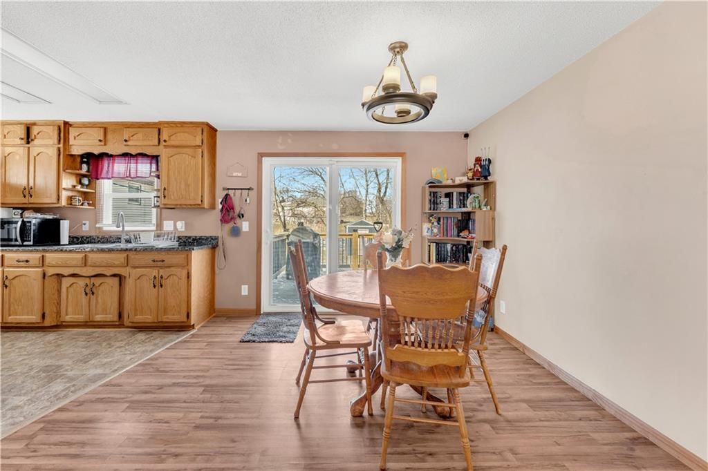 617 Grover Street — photo 36