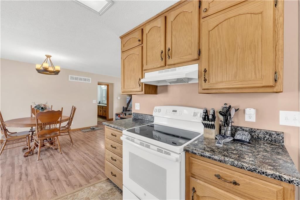 617 Grover Street — photo 42