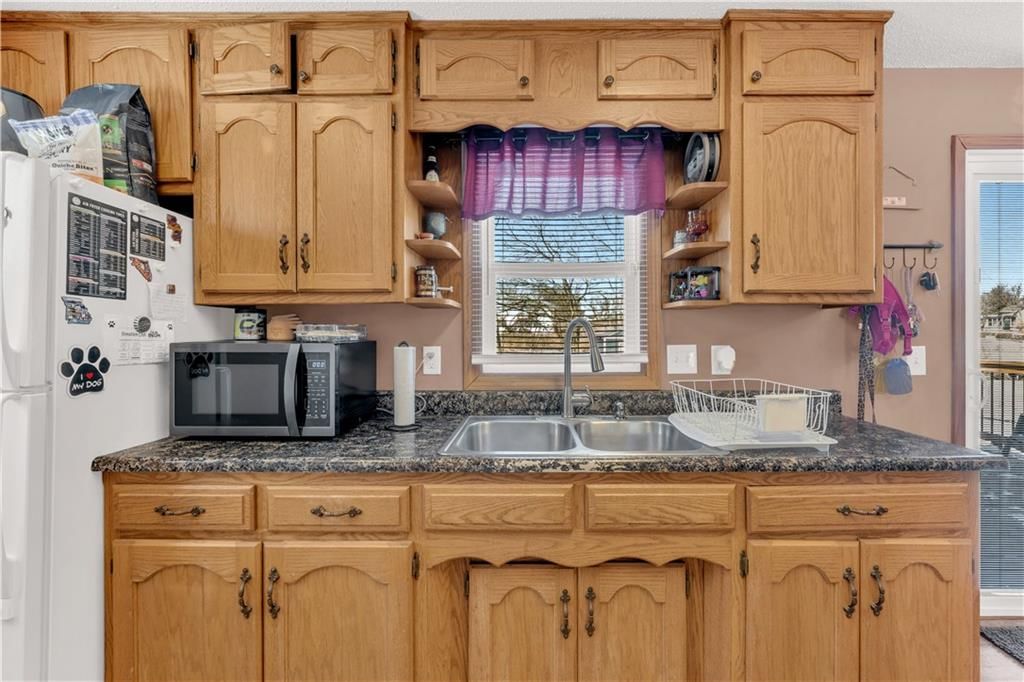 617 Grover Street — photo 43