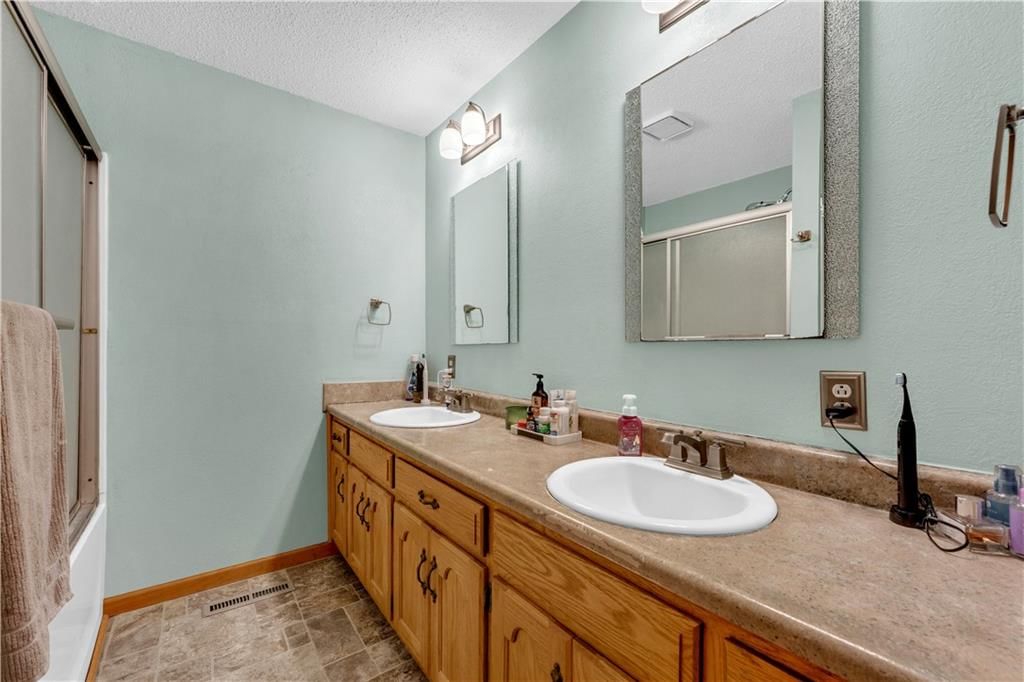 617 Grover Street — photo 50