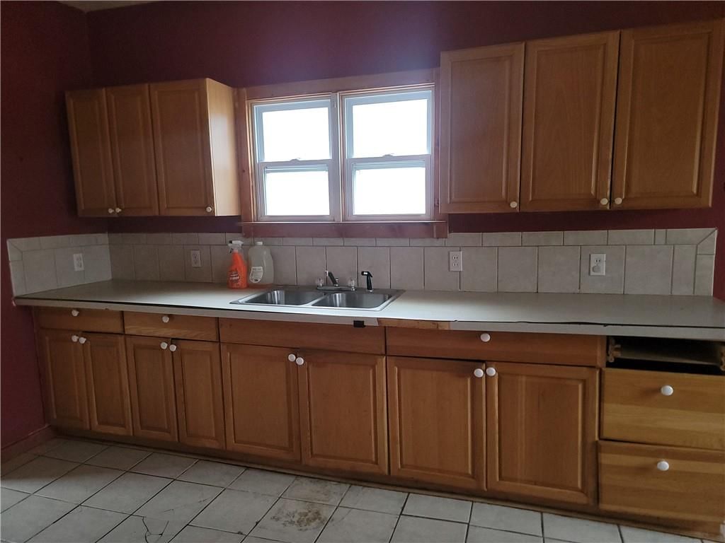 123 W Warren Street — photo 14