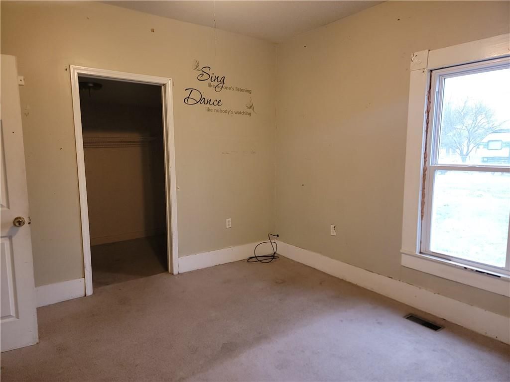123 W Warren Street — photo 16