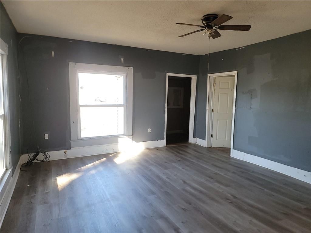 123 W Warren Street — photo 6