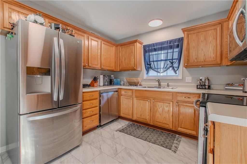 609 Oakland Avenue — photo 15