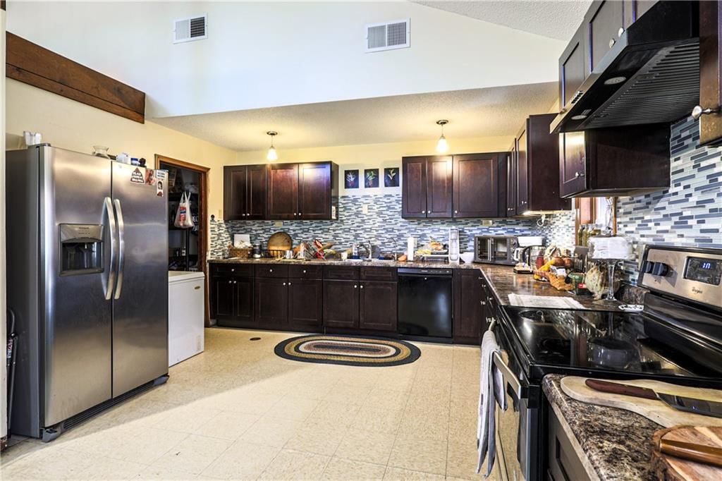 3219 Lexington Avenue — photo 10