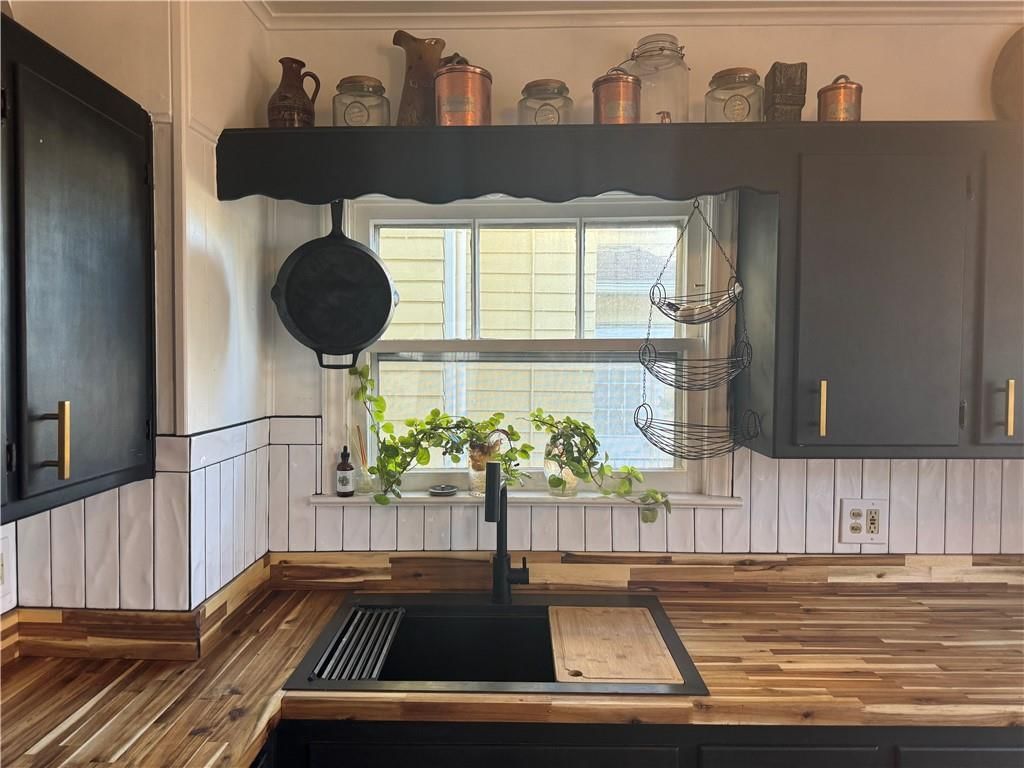 5903 Locust Street — photo 9