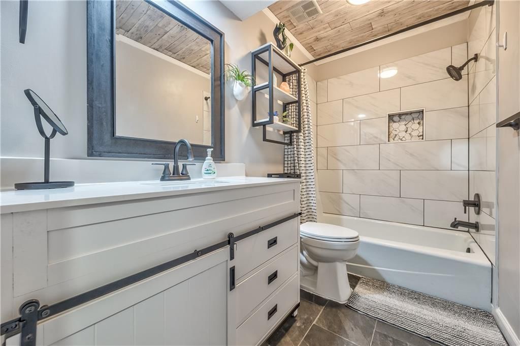 10015 Gillette Street — photo 15