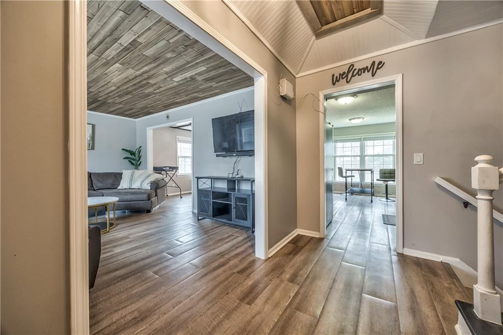 10015 Gillette Street — photo 3