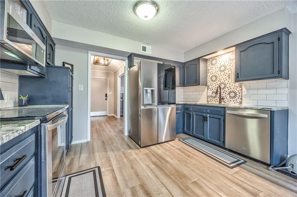 10015 Gillette Street — photo 8
