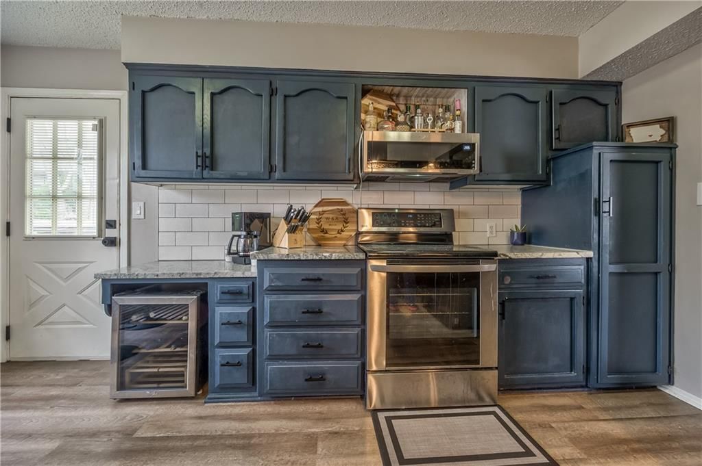10015 Gillette Street — photo 10