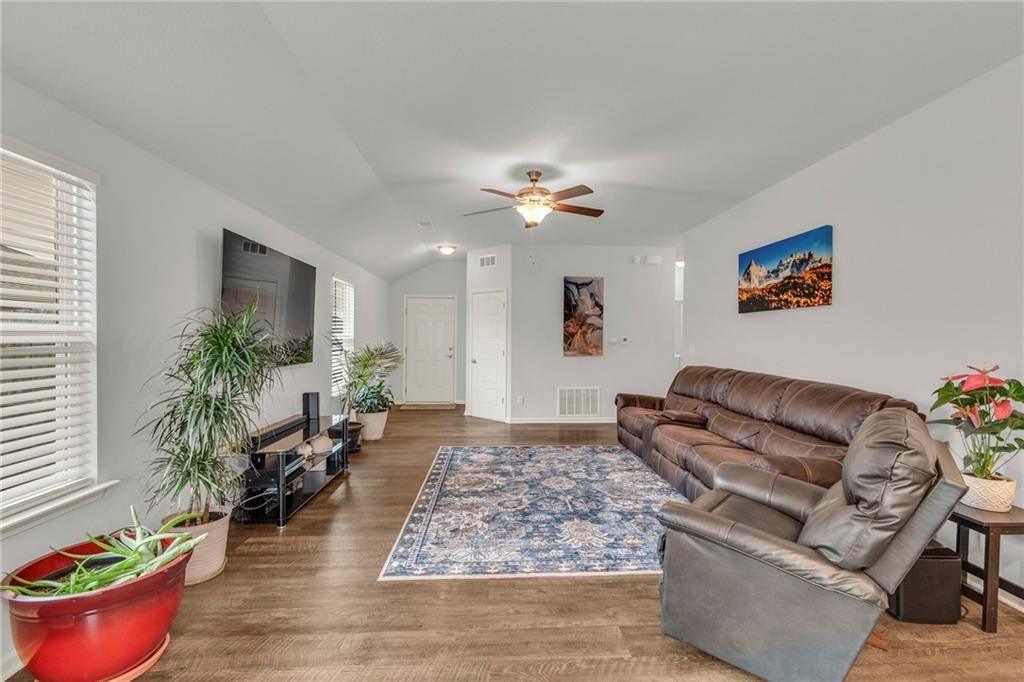 8017 SE 6th Terrace — photo 4