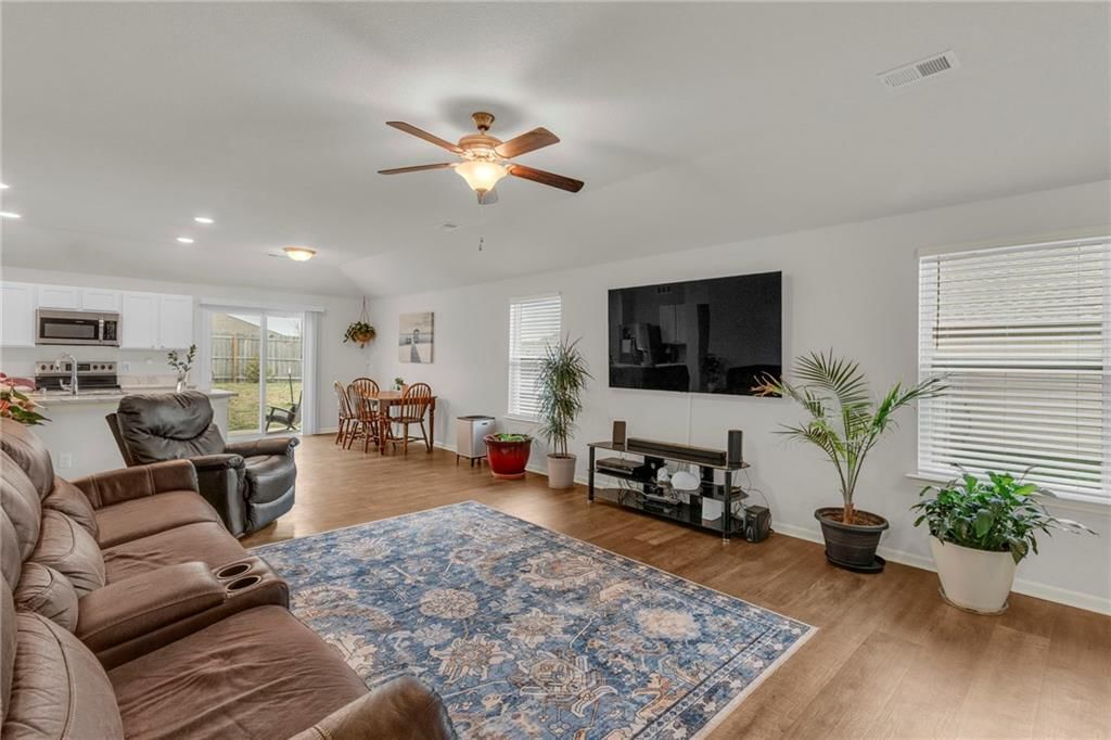 8017 SE 6th Terrace — photo 5