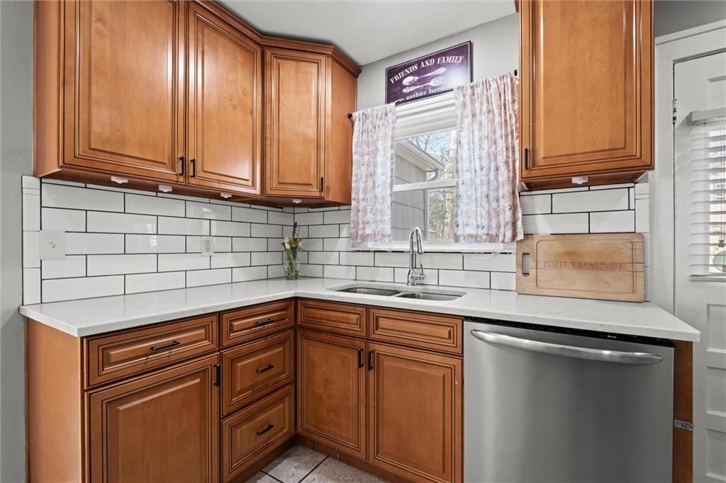 5606 Holmes Street — photo 13