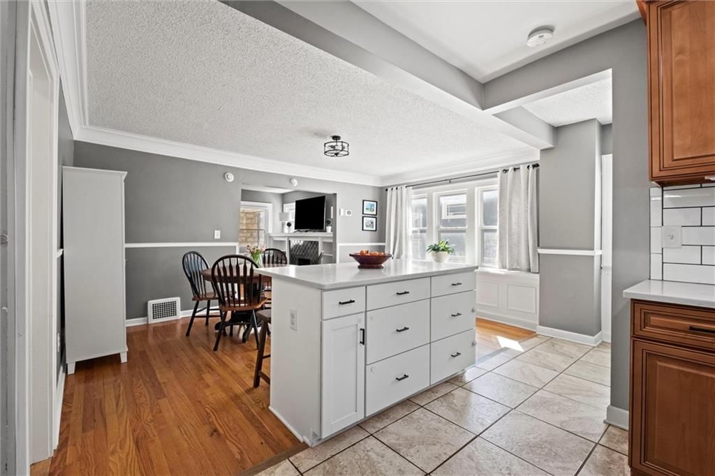 5606 Holmes Street — photo 9